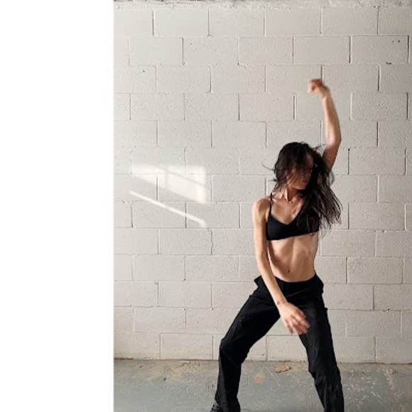 Meet your Posher, Virginie - Picture 1 of 1